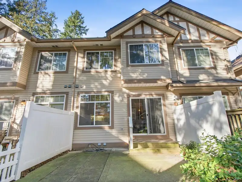 3 2678 KING GEORGE BOULEVARD - photo 1 of 23