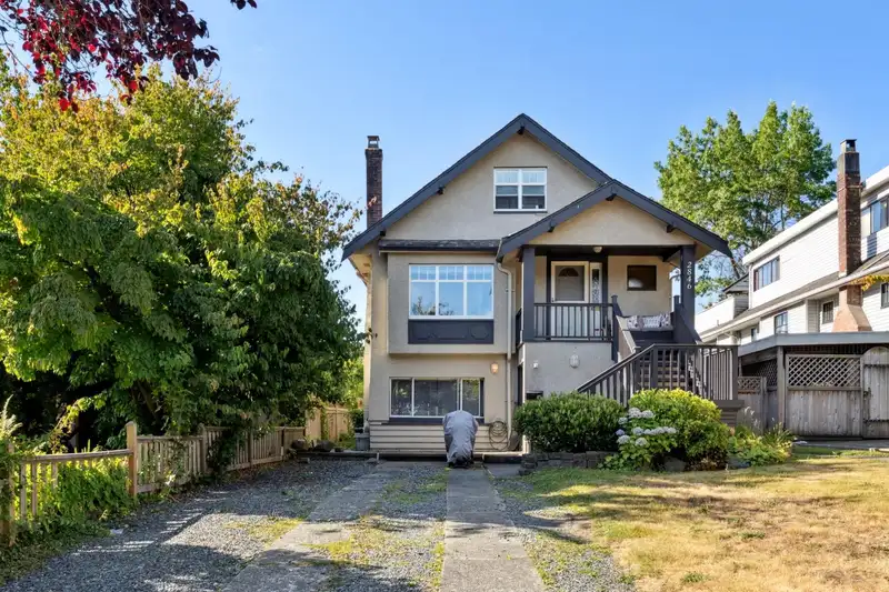 2846 TRINITY STREET - photo 2 of 36