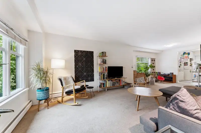 2846 TRINITY STREET - photo 3 of 36