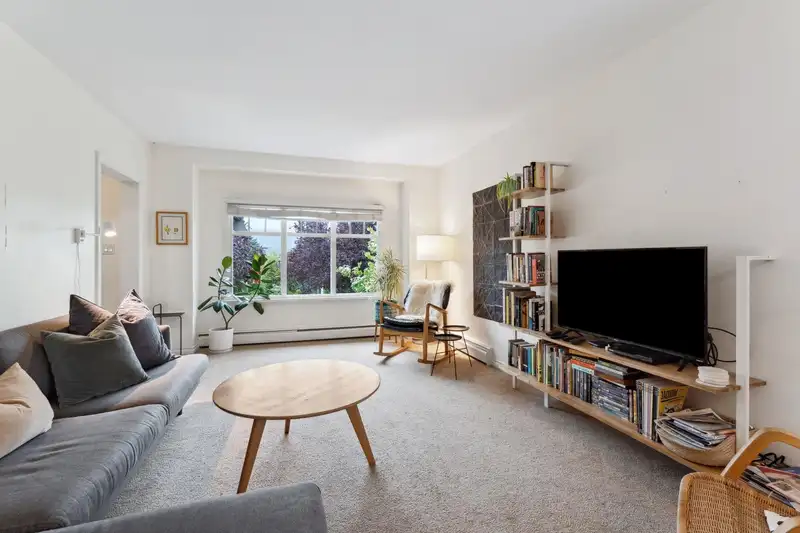 2846 TRINITY STREET - photo 4 of 36