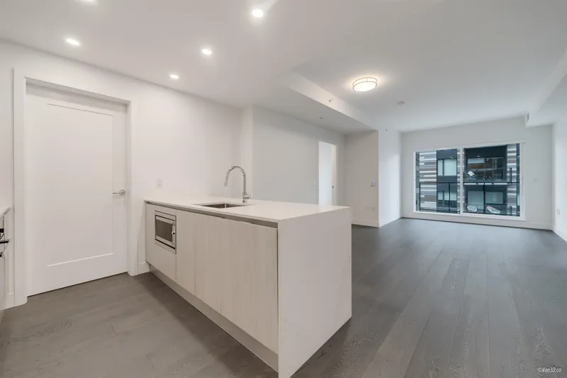 305 488 W 58TH AVENUE - photo 3 of 25