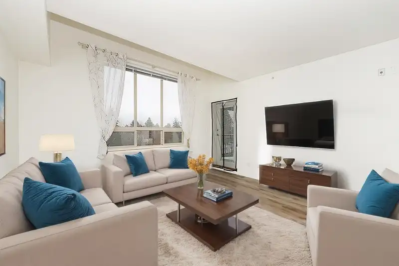 409 16068 83 AVENUE - photo 2 of 36