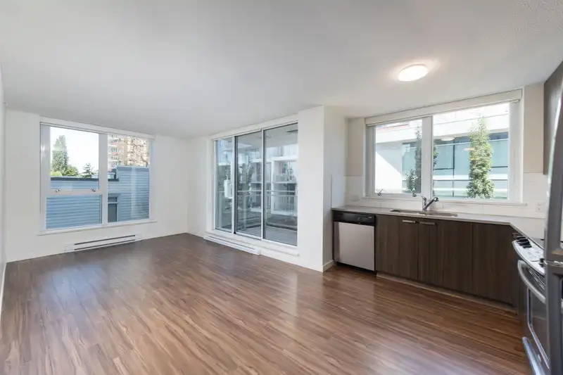 302 13325 102A AVENUE - photo 3 of 29
