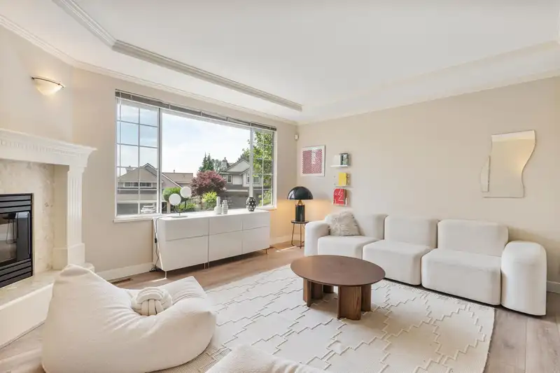 140 1495 LANSDOWNE DRIVE - photo 3 of 31