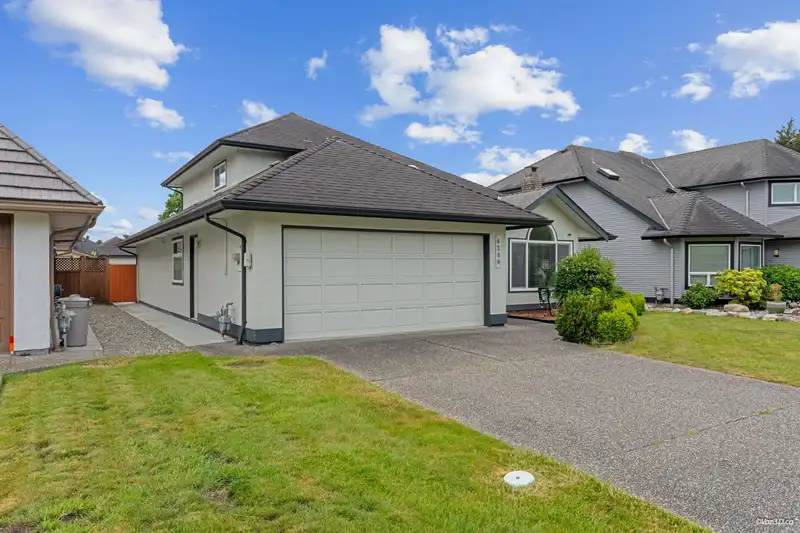 6288 CRESCENT PLACE - photo 2 of 36
