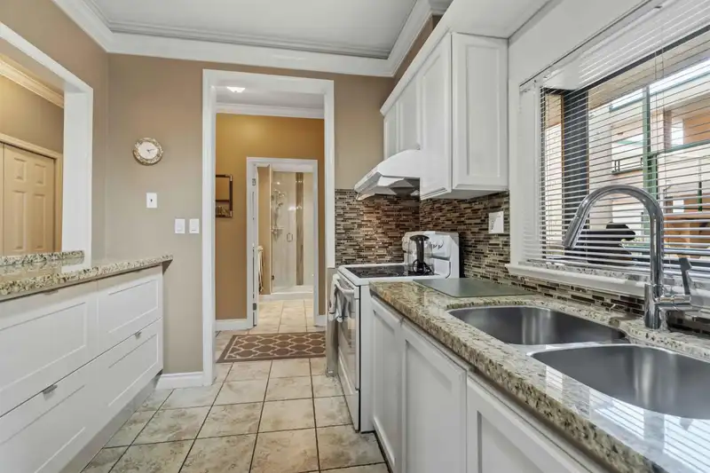 206 7300 GILBERT ROAD - photo 3 of 29