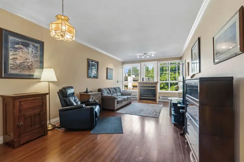 206 7300 GILBERT ROAD - photo 4 of 29