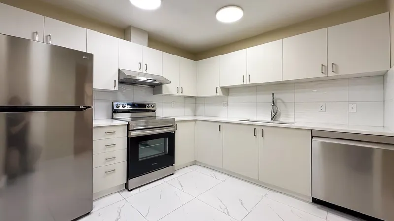 306 7520 MOFFATT ROAD - photo 4 of 20