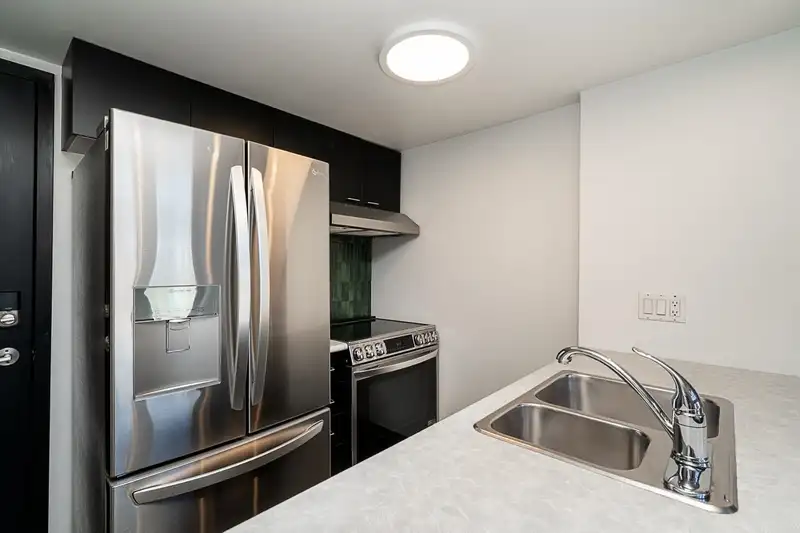 415 1 E CORDOVA STREET - photo 3 of 25