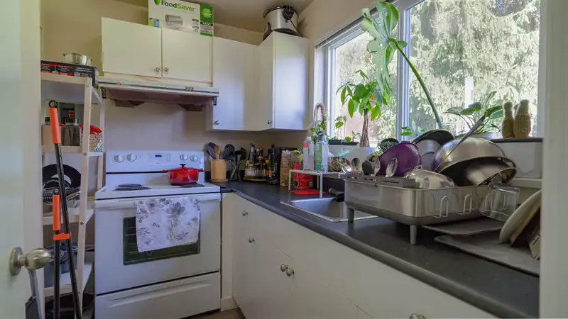 3651 SABLE AVENUE - photo 4 of 17