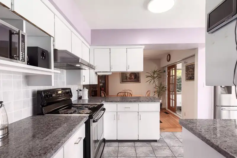 7070 WILLINGDON AVENUE - photo 4 of 40