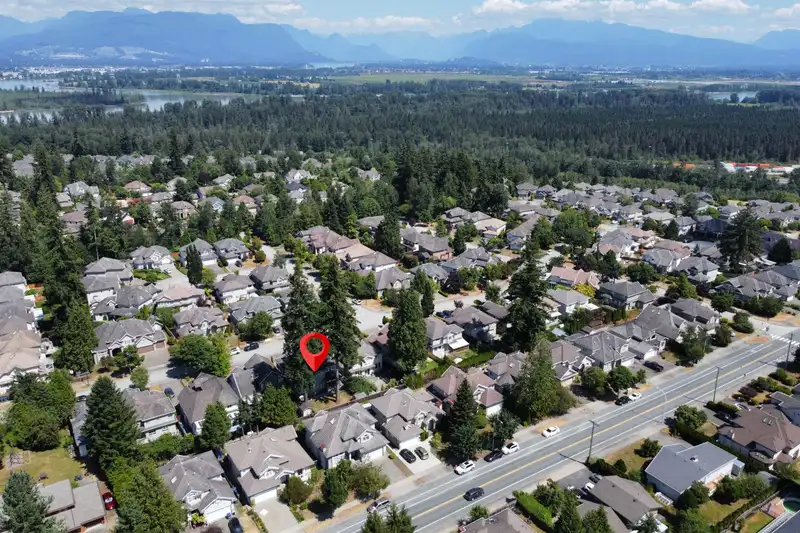 16482 108A AVENUE - photo 3 of 40