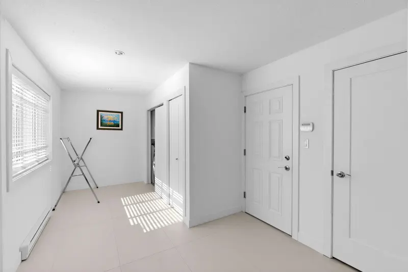 9 7199 MOFFATT ROAD - photo 3 of 25