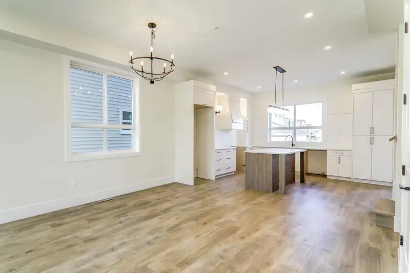 20685 76 AVENUE - photo 4 of 36