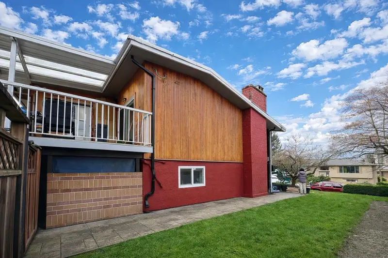 6710 ST CHARLES PLACE - photo 3 of 25