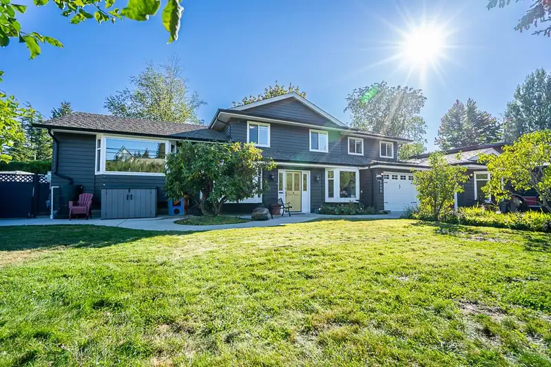 4950 12 AVENUE - photo 1 of 37