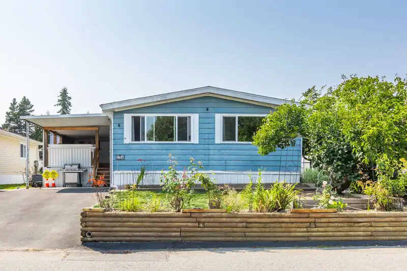 254 1840 160 STREET - photo 1 of 40