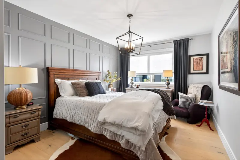 306 2344 ATKINS AVENUE - photo 1 of 25