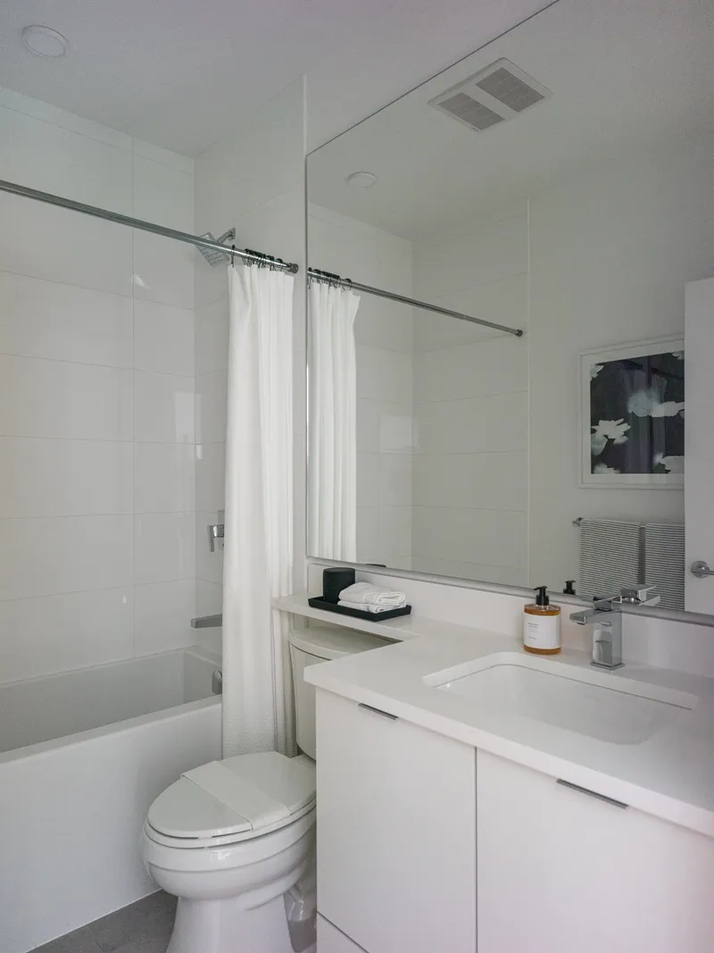 2505 555 SYDNEY AVENUE - photo 2 of 14