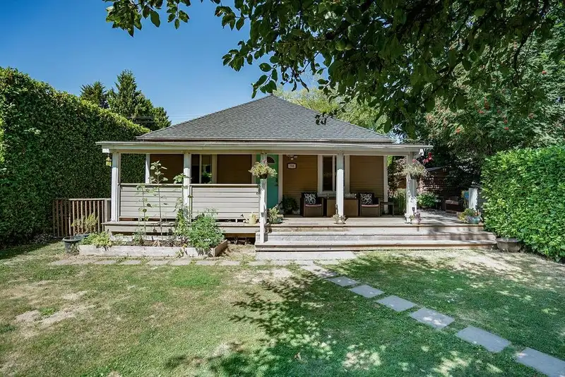 751 CATALINA CRESCENT - photo 3 of 28