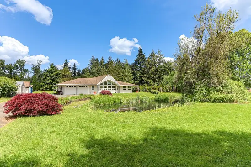 22279 57A AVENUE - photo 4 of 40