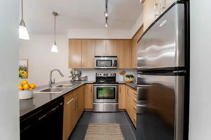 109 22290 NORTH AVENUE - photo 3 of 30