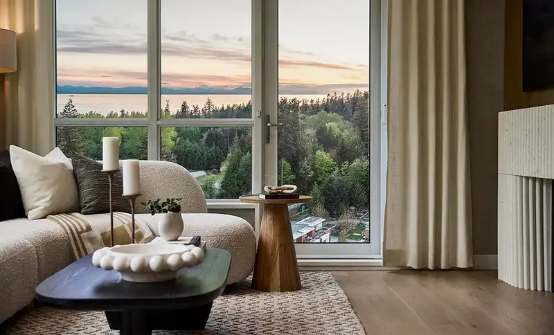 702 6036 GRAY AVENUE - photo 2 of 10