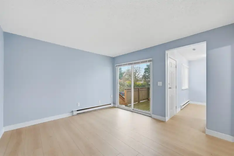 4 310 HIGHLAND WAY - photo 2 of 26