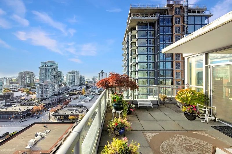 1702 121 W 16TH STREET - photo 2 of 25