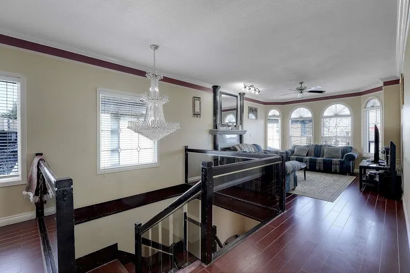 7563 127 STREET - photo 2 of 25