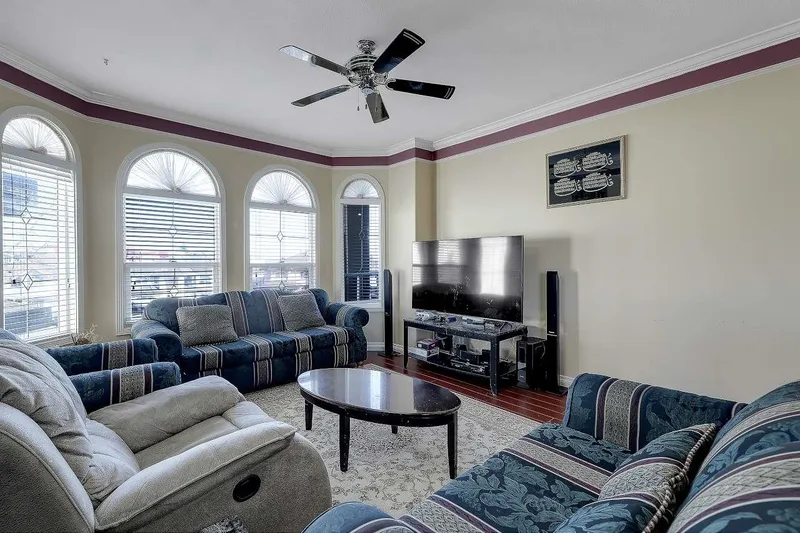 7563 127 STREET - photo 4 of 25