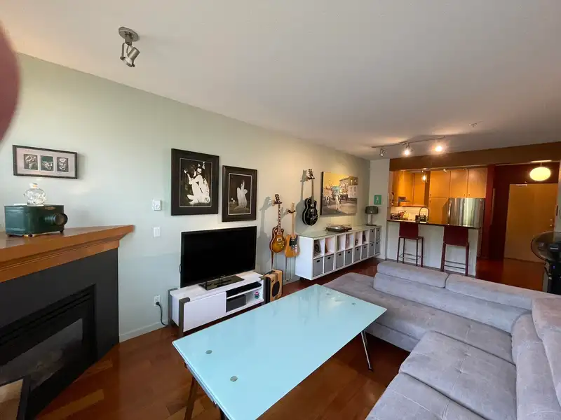 215 580 RAVEN WOODS DRIVE - photo 3 of 19
