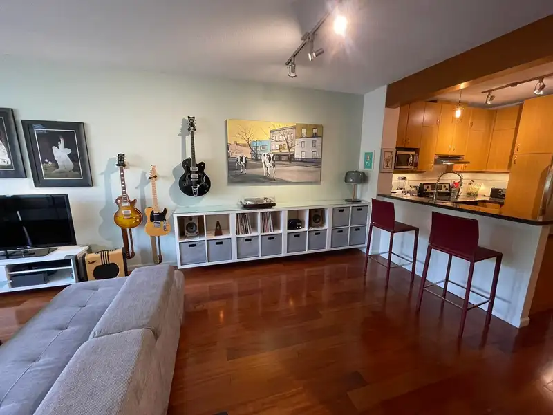 215 580 RAVEN WOODS DRIVE - photo 4 of 19