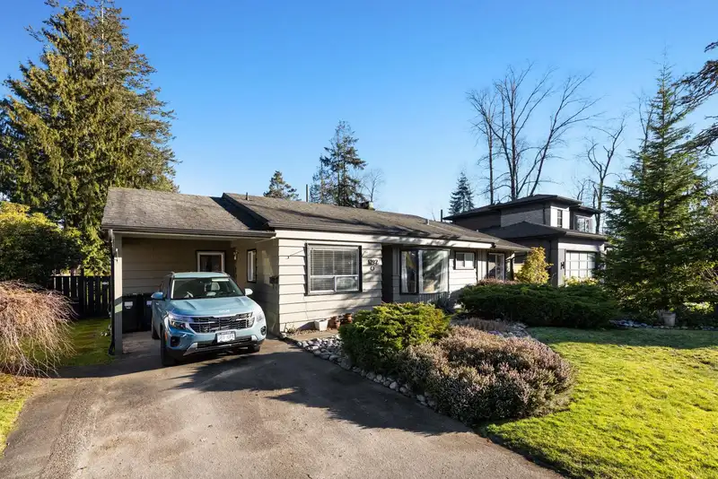 1292 SILVERWOOD CRESCENT - photo 2 of 32