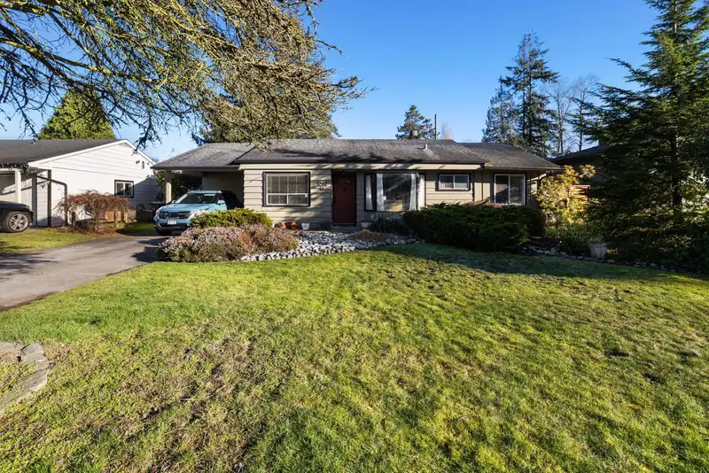 1292 SILVERWOOD CRESCENT - photo 3 of 32