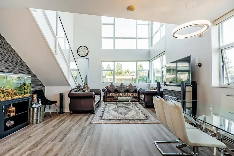 304 2225 HOLDOM AVENUE - photo 2 of 25