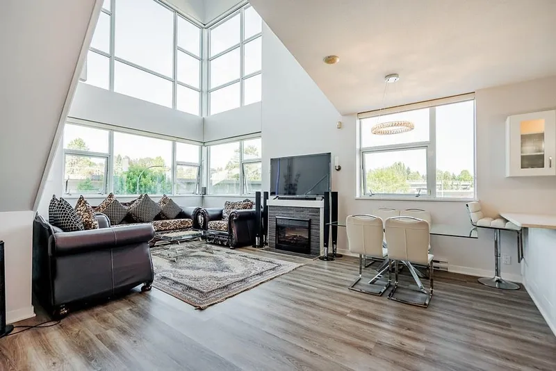 304 2225 HOLDOM AVENUE - photo 3 of 25