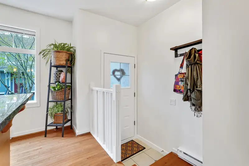129 15236 36 AVENUE - photo 2 of 29