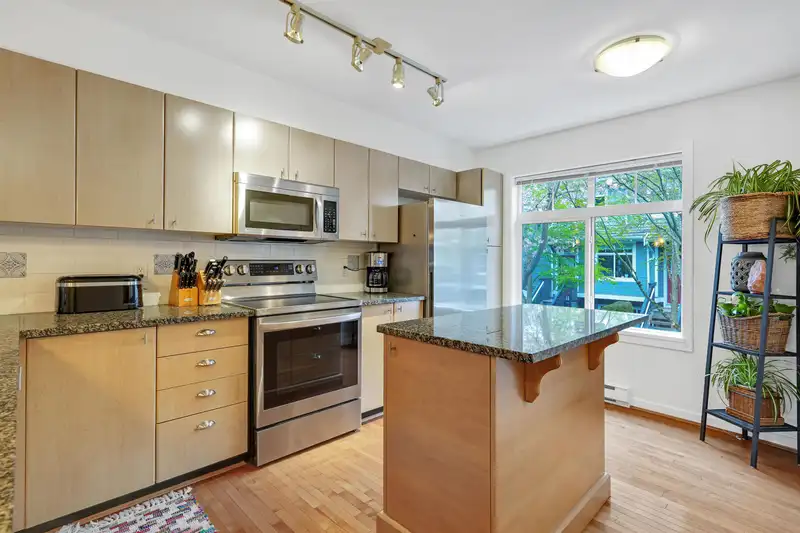 129 15236 36 AVENUE - photo 3 of 29