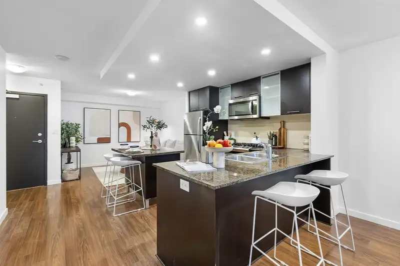 1201 3111 CORVETTE WAY - photo 3 of 40