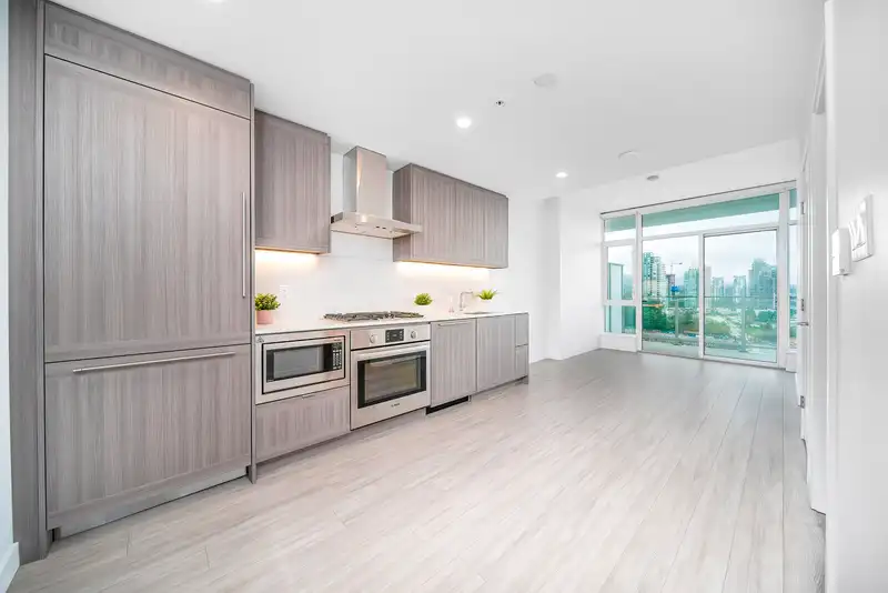 1502 2351 BETA AVENUE - photo 3 of 23