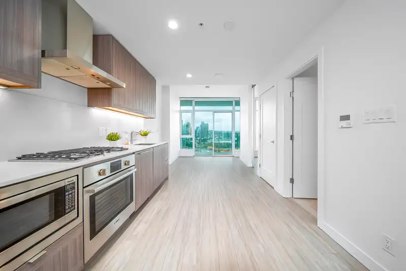 1502 2351 BETA AVENUE - photo 4 of 23