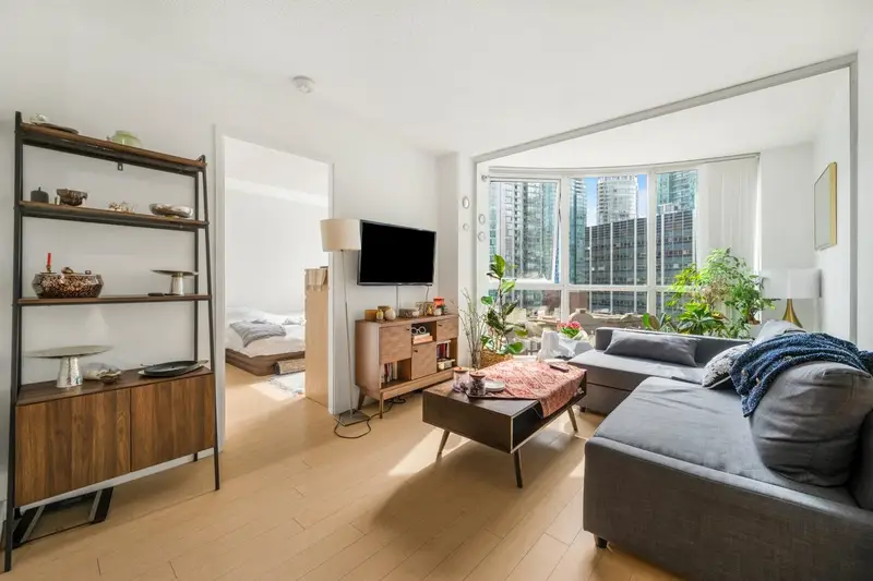 1308 555 JERVIS STREET - photo 4 of 18