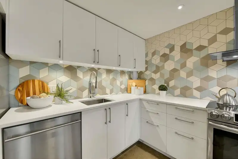 105 1850 LORNE STREET - photo 4 of 40