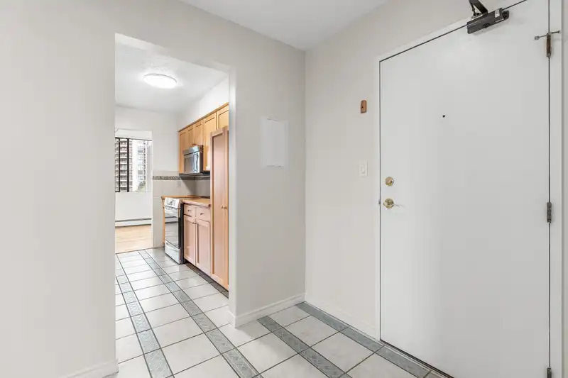 1106 2060 BELLWOOD AVENUE - photo 2 of 29