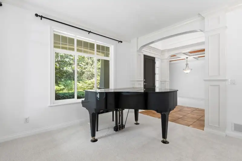 13070 ALOUETTE ROAD - photo 4 of 40