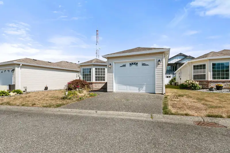 7 8500 YOUNG ROAD - photo 2 of 35