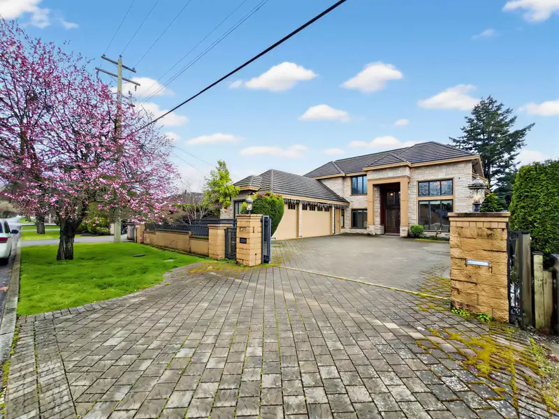 4360 PENDLEBURY ROAD - photo 3 of 38
