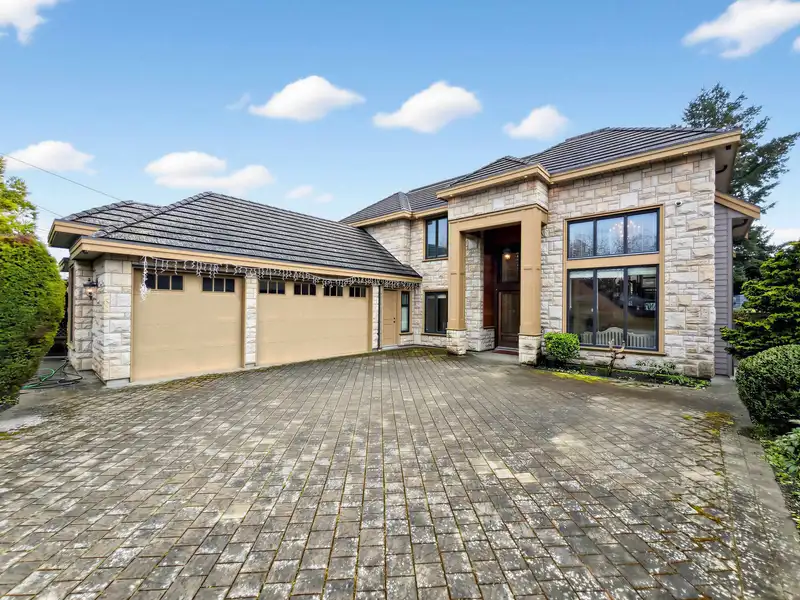 4360 PENDLEBURY ROAD - photo 4 of 38