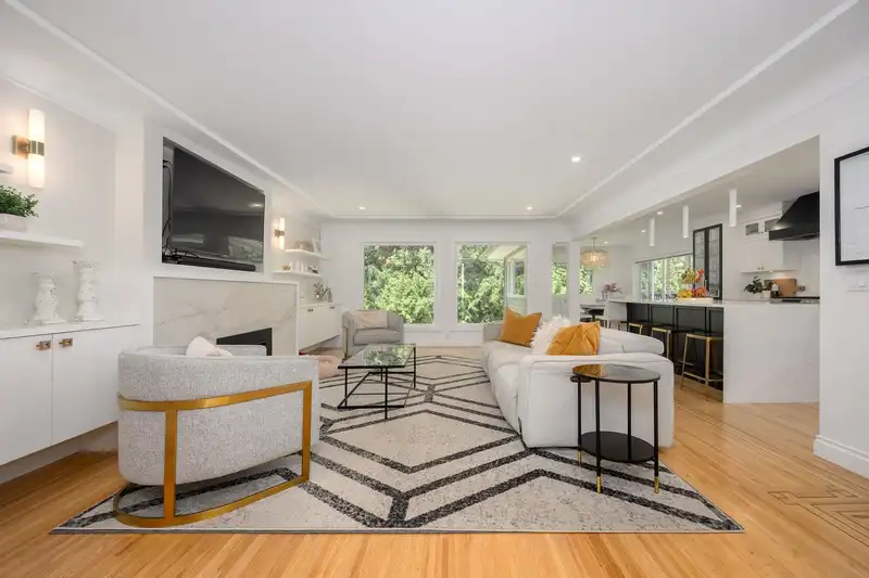 1047 WINSLOW AVENUE - photo 3 of 40